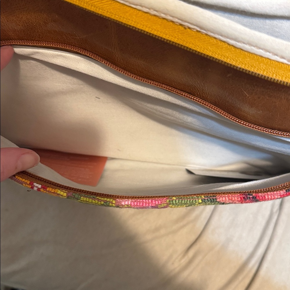 Floral and leather laptop case - Picture 3 of 4